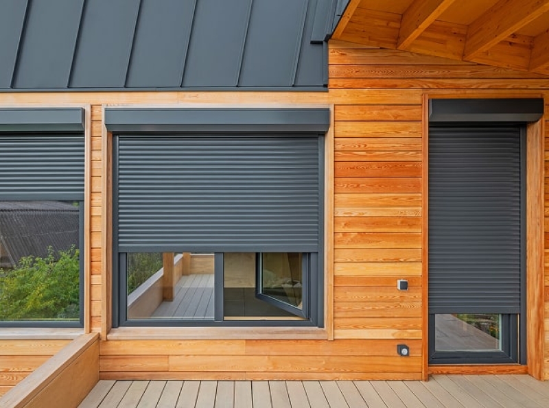 Рольставни на двери